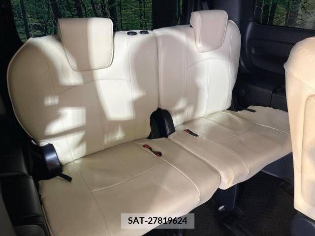 Toyota NOAH 2019-09 365114-10