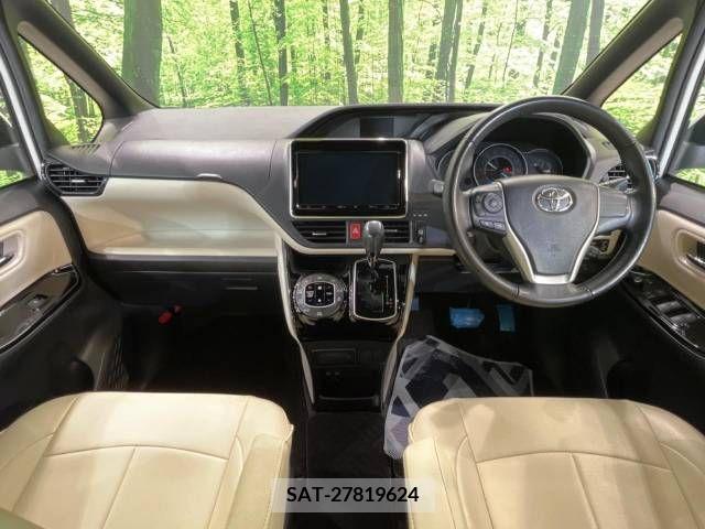 Toyota NOAH 2019-09 365114-1
