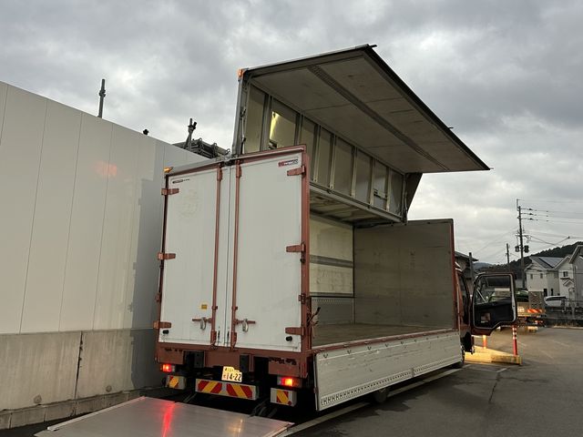 MITSUBISHI FUSO Fighter 2014-07 6389-15