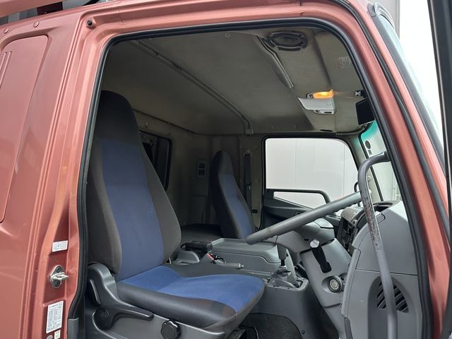 MITSUBISHI FUSO Fighter 2014-07 6389-7
