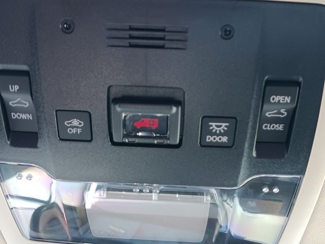 Lexus NX 2018-05 17113-13