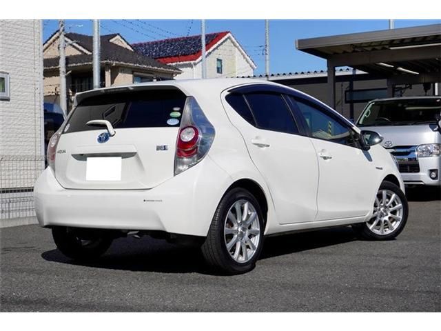 Toyota AQUA 2013-09 15084-2
