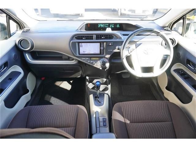 Toyota AQUA 2013-09 15084-5
