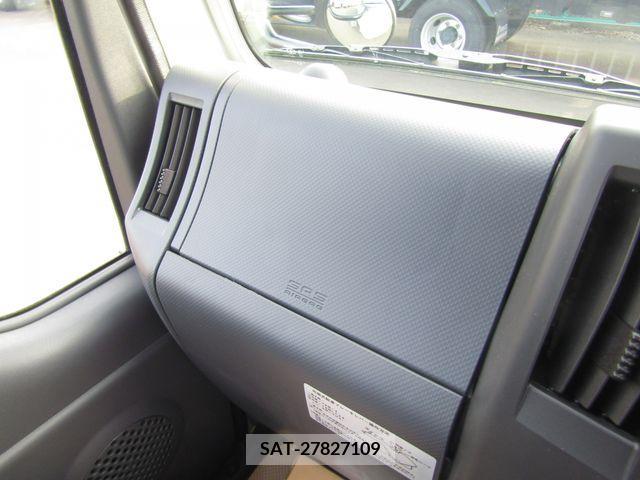 Mazda TITAN 2023-09 202593-20