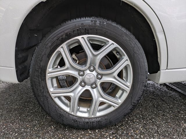 Mitsubishi OUTLANDER PHEV 2014-02 19702-2