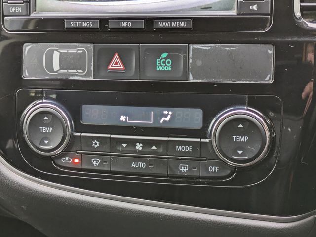Mitsubishi OUTLANDER PHEV 2014-02 19702-14