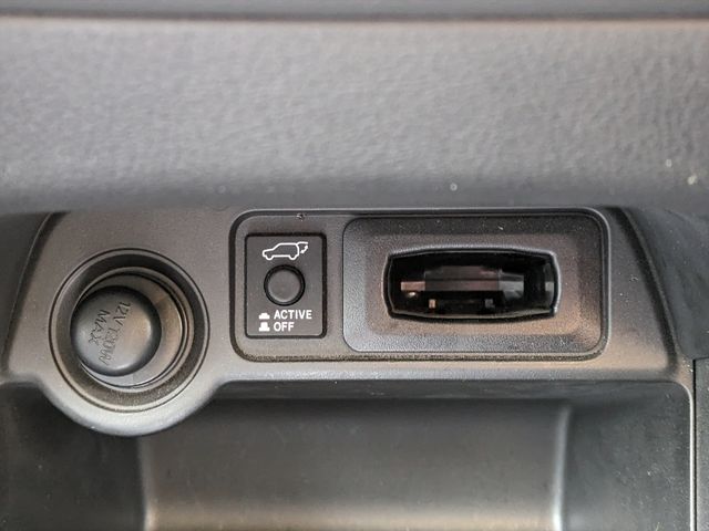Mitsubishi OUTLANDER PHEV 2014-02 19702-16
