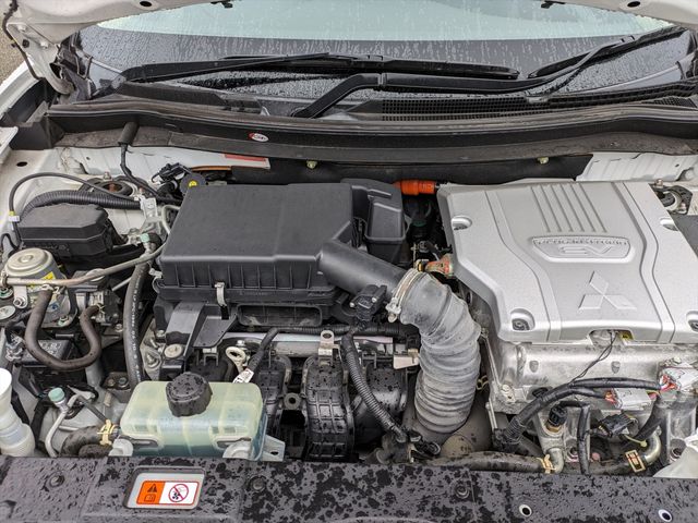 Mitsubishi OUTLANDER PHEV 2014-02 19702-3