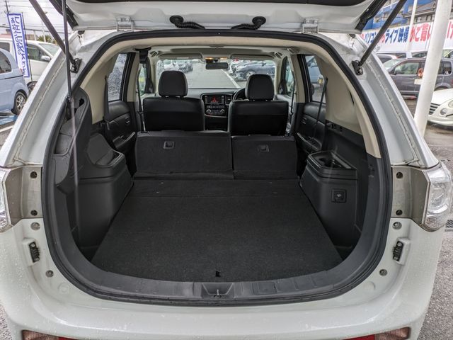 Mitsubishi OUTLANDER PHEV 2014-02 19702-7