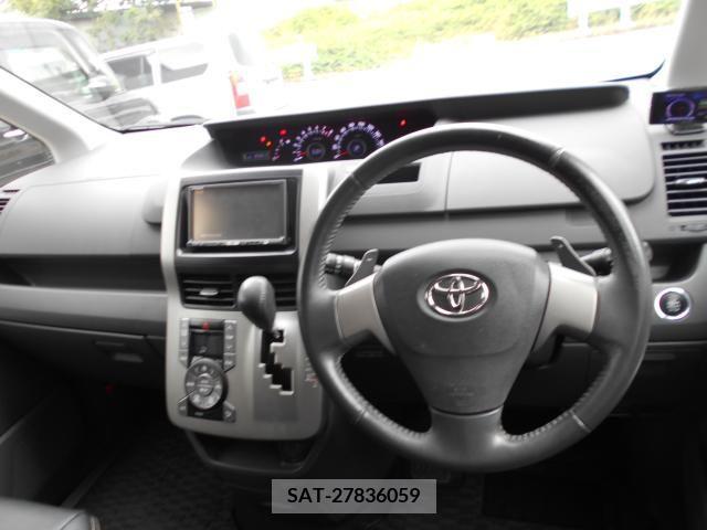 Toyota NOAH 2009-07 321299-5