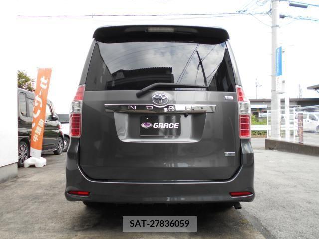Toyota NOAH 2009-07 321299-4