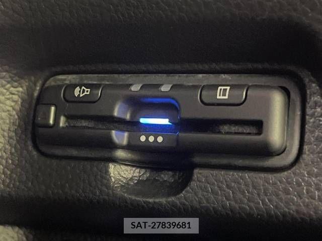 Honda N BOX CUSTOM 2022-01 279007-7
