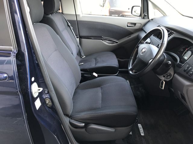 Toyota ISIS 2005-08 2232-6