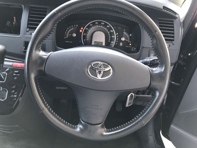 Toyota ISIS 2005-08 2232-11