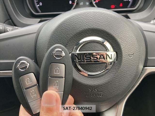 Nissan NOTE 2017-12 302420-4