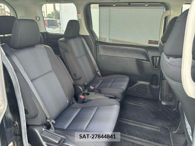 Toyota VOXY 2014-08 321409-3