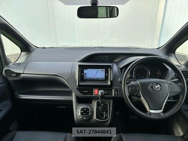 Toyota VOXY 2014-08 321409-1