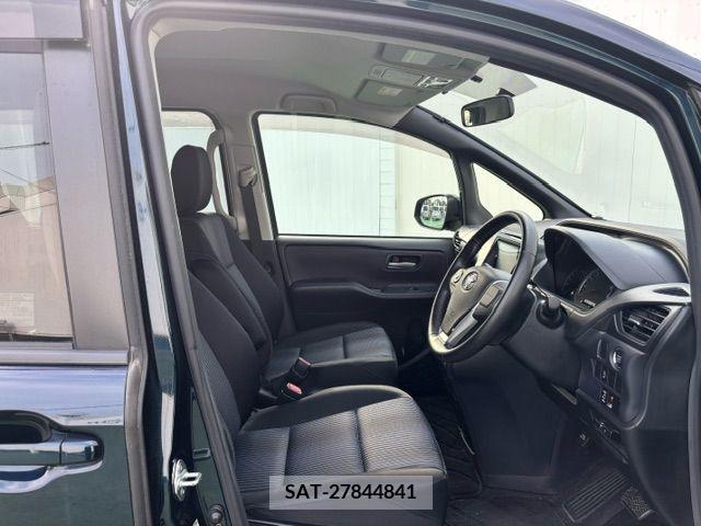 Toyota VOXY 2014-08 321409-9