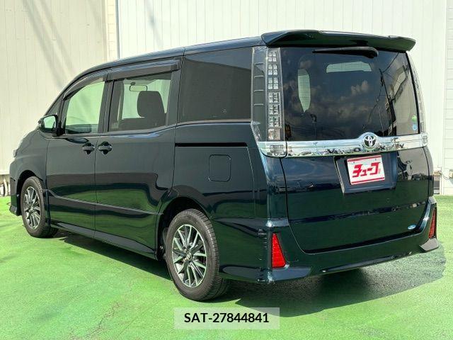 Toyota VOXY 2014-08 321409-8