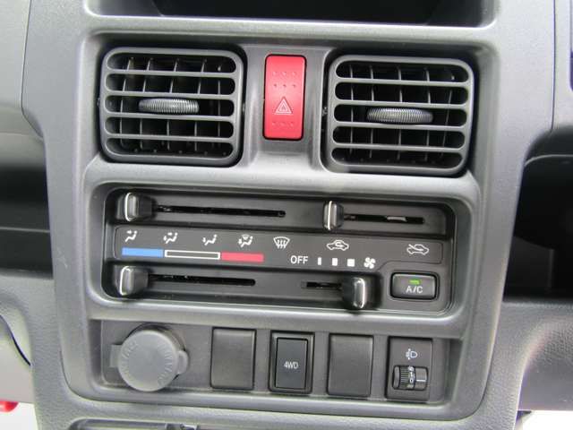Suzuki CARRY TRUCK 2019-08 190229-12