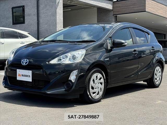 Toyota AQUA 2015-08 389279-9