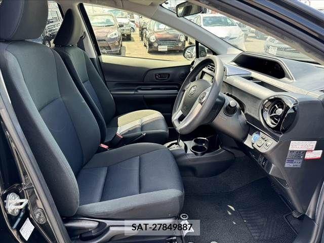 Toyota AQUA 2015-08 389279-15