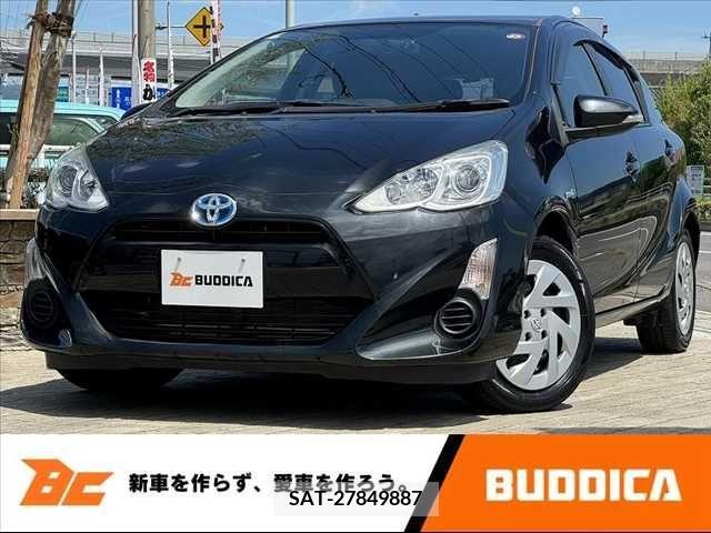 Toyota AQUA 2015-08 389279-0