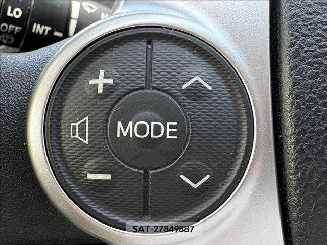 Toyota AQUA 2015-08 389279-23