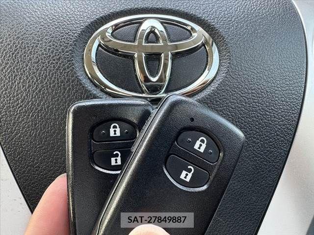 Toyota AQUA 2015-08 389279-22