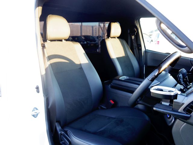 Toyota HIACE VAN 2022-12 195131-8