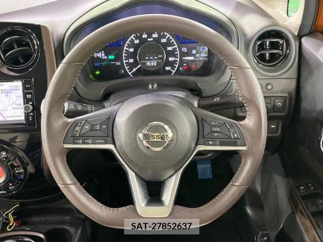Nissan NOTE 2017-09 365445-11
