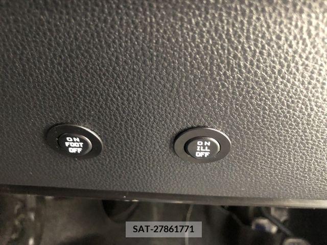 Toyota AQUA 2023-02 206737-13