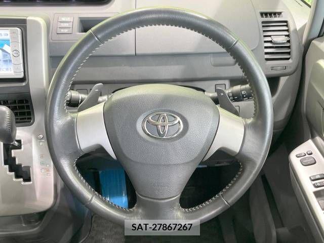 Toyota VOXY 2010-03 321367-12