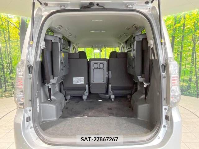Toyota VOXY 2010-03 321367-11