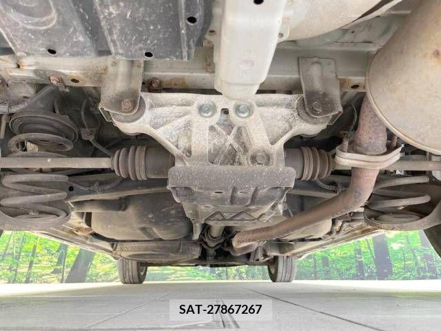 Toyota VOXY 2010-03 321367-19