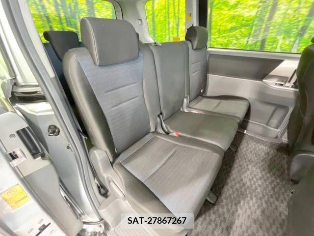 Toyota VOXY 2010-03 321367-9