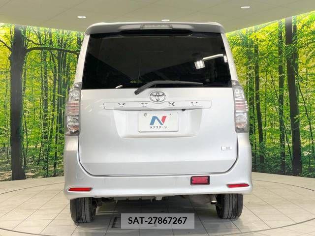Toyota VOXY 2010-03 321367-16