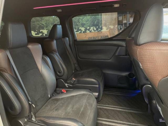 Toyota ALPHARD 2017-07 186280-9