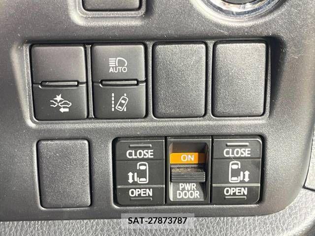 Toyota VOXY 2017-10 247103-4