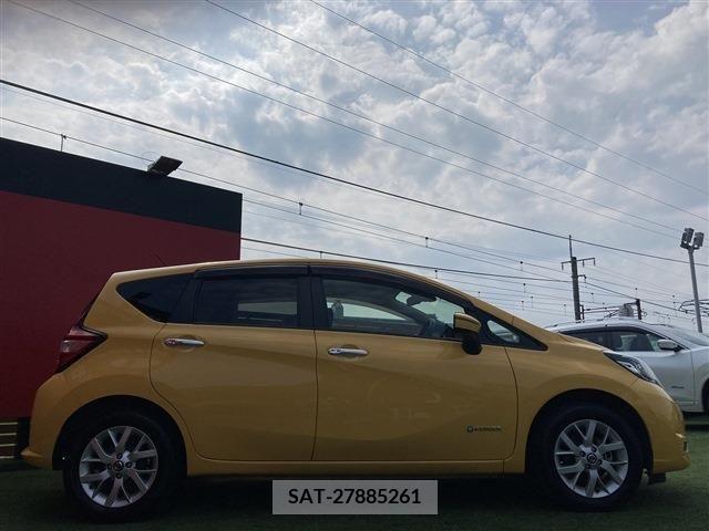 Nissan NOTE 2019-04 256790-4