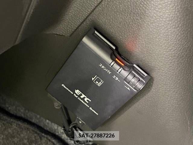 Nissan CUBE 2018-01 320682-5