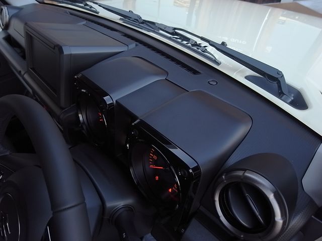 Suzuki JIMNY SIERRA 2023-11 181866-17