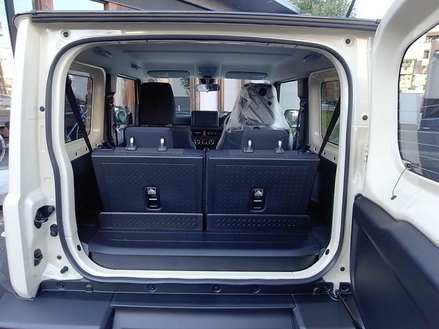 Suzuki JIMNY SIERRA 2023-11 181866-16