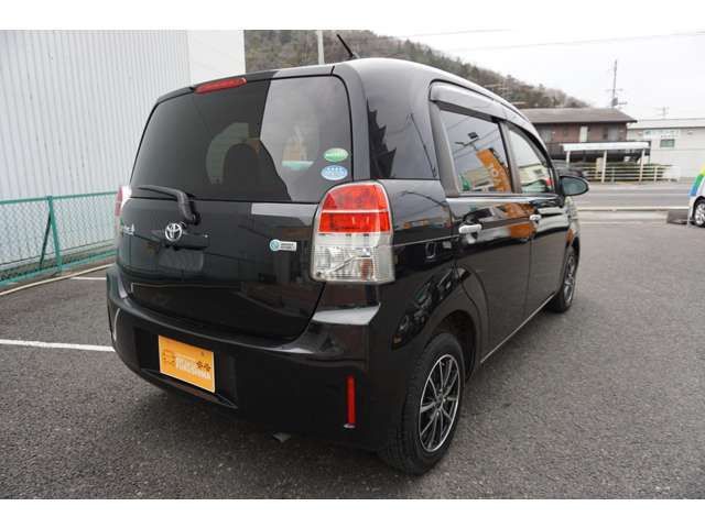 Toyota SPADE 2012-09 380-6