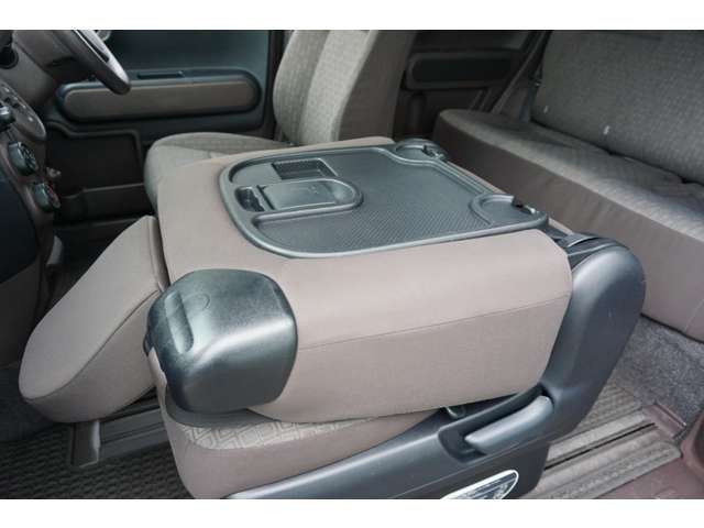 Toyota SPADE 2012-09 380-18