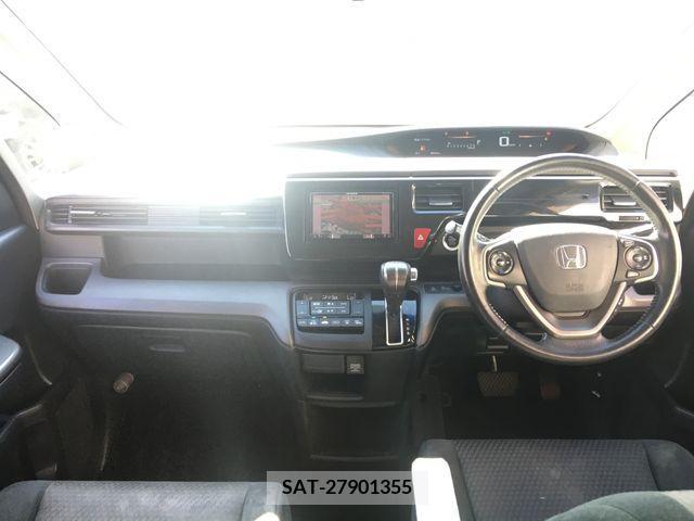 Honda e 2015-07 204041-5
