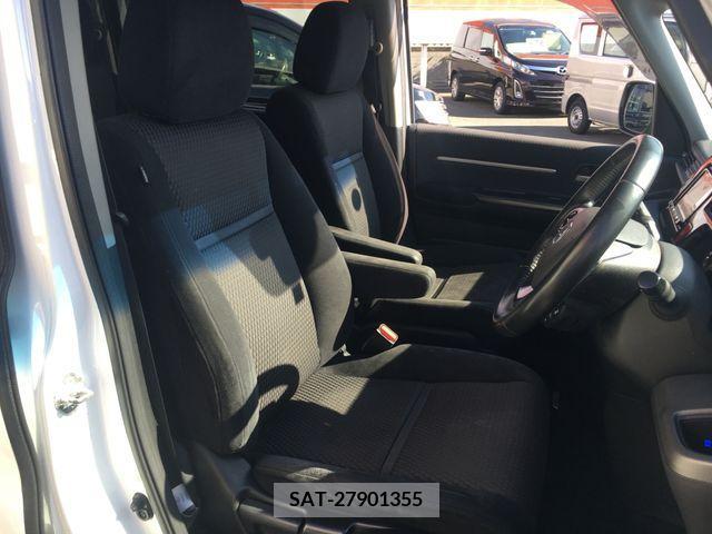 Honda e 2015-07 204041-8