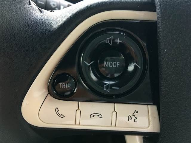 Toyota PRIUS 2016-09 11982-10