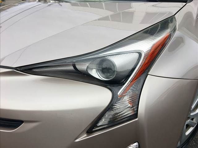 Toyota PRIUS 2016-09 11982-16