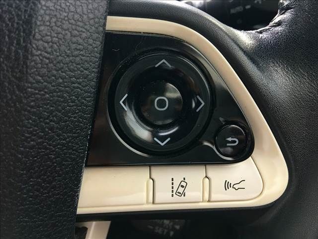 Toyota PRIUS 2016-09 11982-11